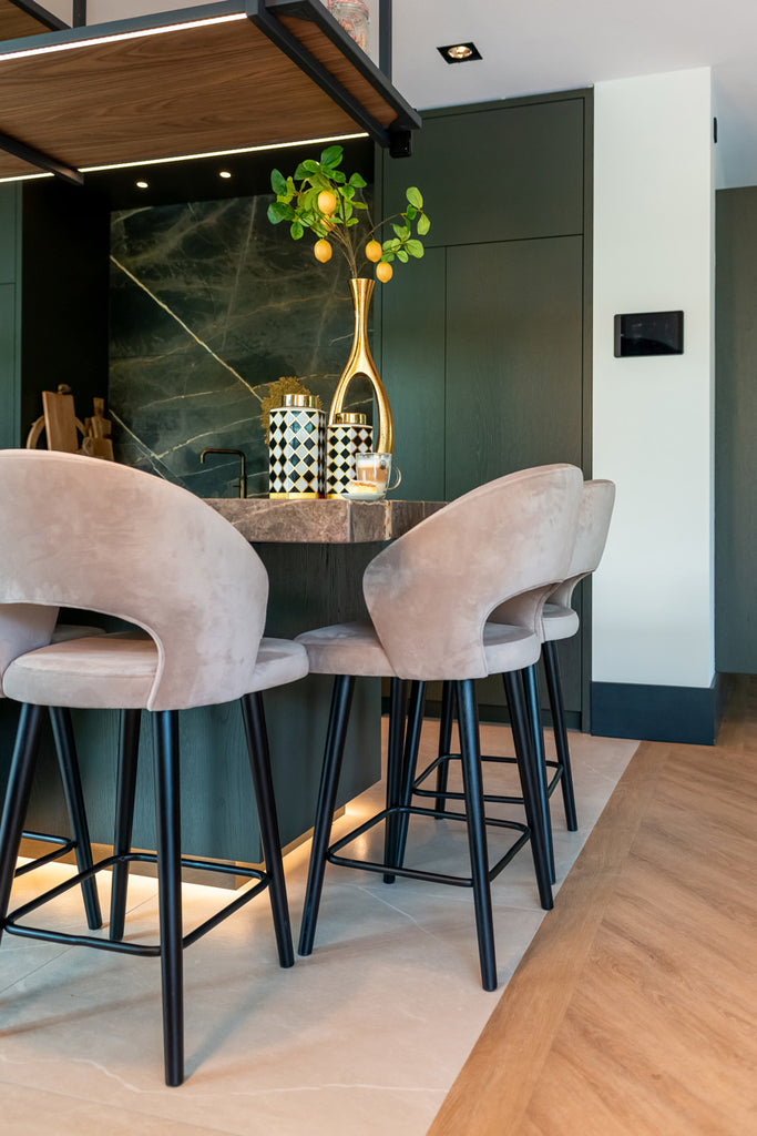 Tabouret Savoy en velours kaki