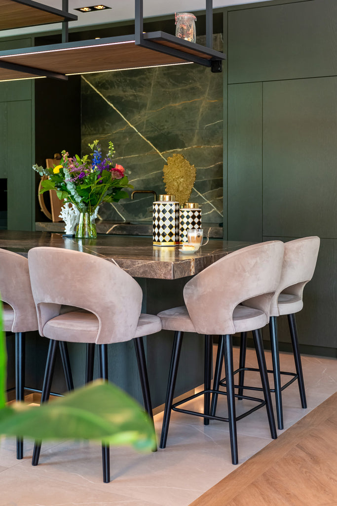 Tabouret Savoy en velours kaki